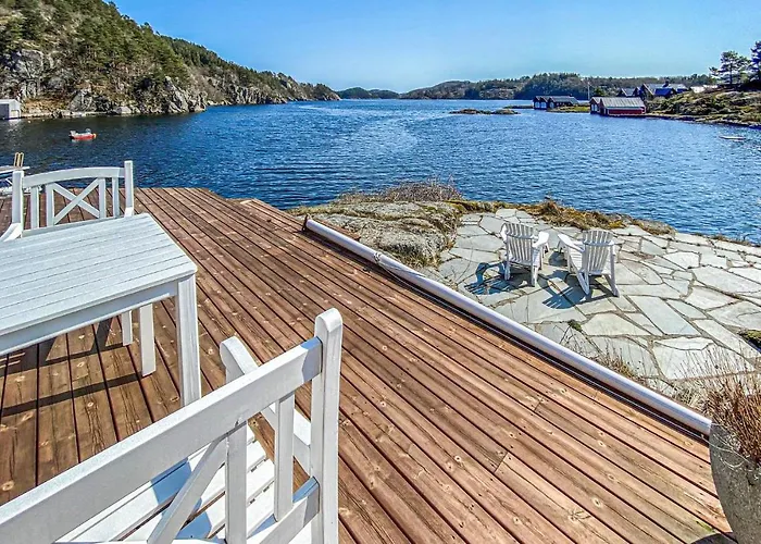 펜션 3 Bedroom Beautiful In